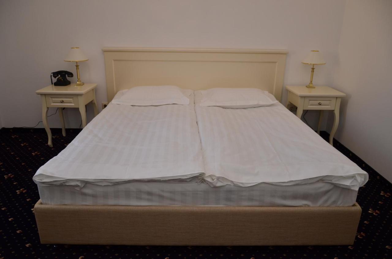Chateau Royal Hotel Berezovka  Habitación foto